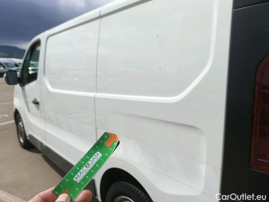  Renault  Trafic RENAULT  / 2019 / 4P / furgón Furgón 27 L1H1 Energy BluedCi 88 kW (AC) #3
