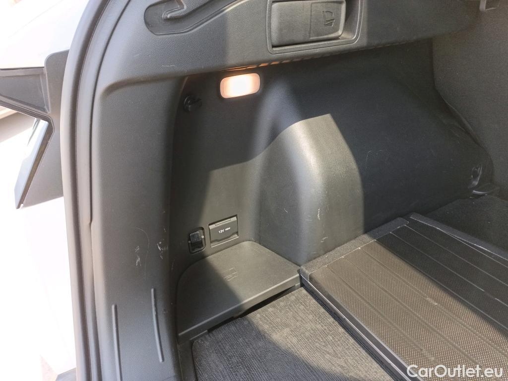  Land Rover  Discovery HYUNDAI Tucson / 2020 / 5P / todoterreno 1.6 TGDI PHEV 195kW Tecno Sky Auto 4x4 #9