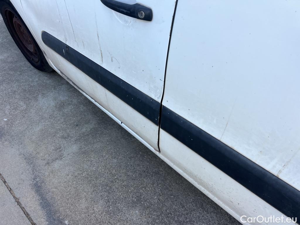  Citroen  Berlingo  Furgón L1 1.6 BlueHDi 100CV MT5 E6 #26