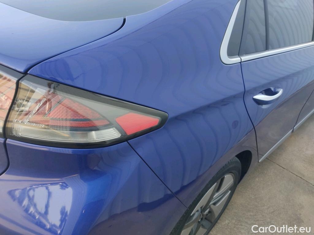  Hyundai   Ioniq HYUNDAI / 2019 / 5P / berlina con portón 1.6 GDI HEV Tecno DT #19