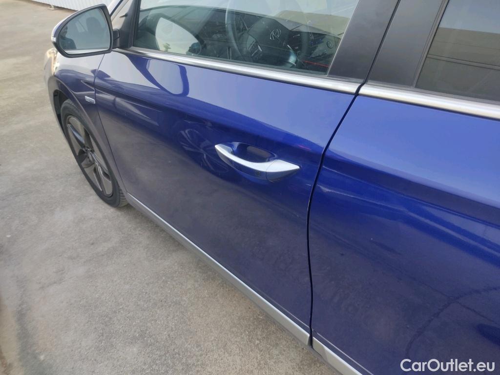  Hyundai   Ioniq HYUNDAI / 2019 / 5P / berlina con portón 1.6 GDI HEV Tecno DT #8