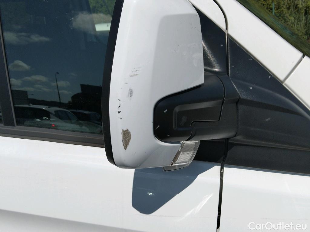  Ford  Transit  Custom Combi / Tourneo Custom 320 L1 Trend 2.0 TDCi 130CV MT6 E6dT #13