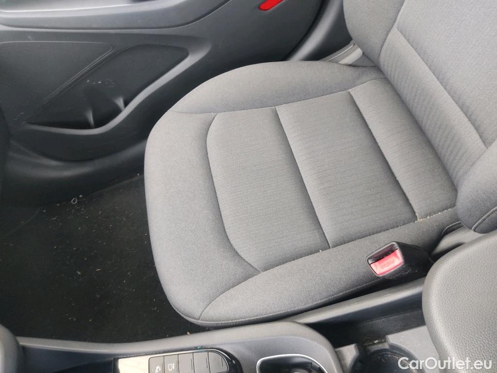 Hyundai   Ioniq HYUNDAI / 2019 / 5P / berlina con portón 1.6 GDI HEV Tecno DT #4