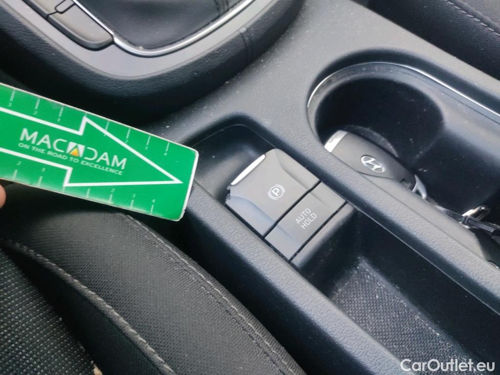  Land Rover  Discovery HYUNDAI Kona / 2020 / 5P / todoterreno 1.0 TGDI Tecno 4X2 #2