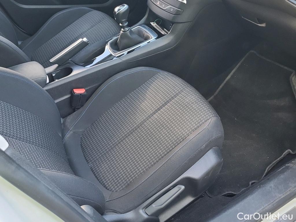  Peugeot  308  Style 1.5 HDi 100CV MT6 E6dT #23