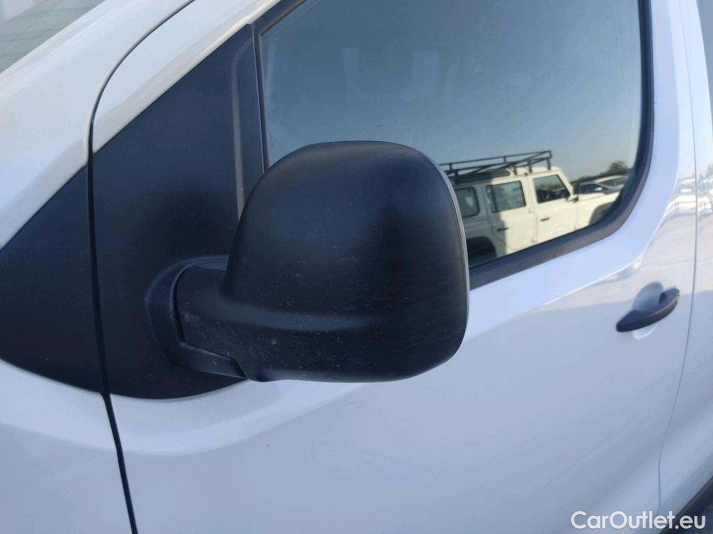  Opel  Vivaro OPEL  / 2019 / 4P / combi 1.5 Diésel 88kW (120CV) L Std Express #31
