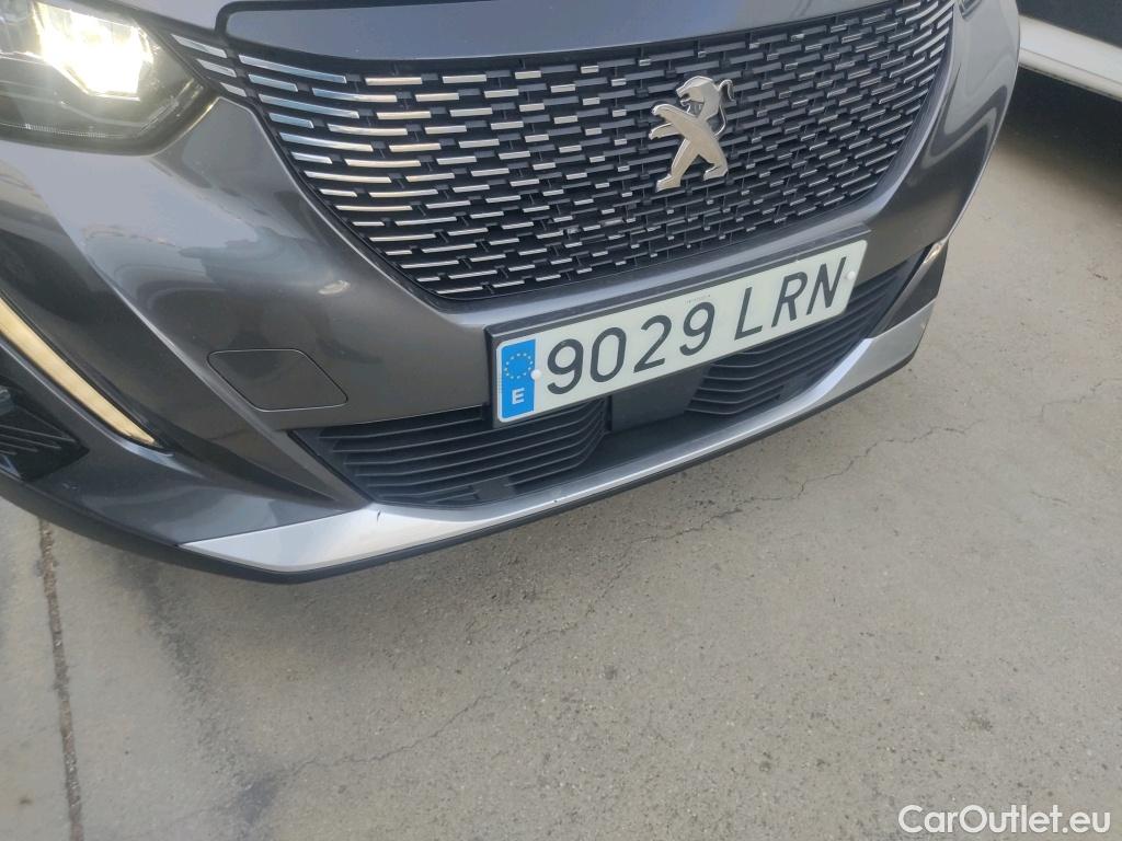  Peugeot  2008  Allure Pack 1.2 PureTech 130CV AT8 E6d #32