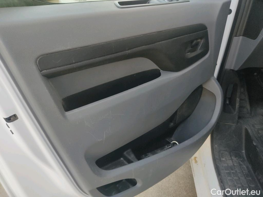  Opel  Vivaro OPEL  / 2019 / 4P / combi 1.5 Diésel 88kW (120CV) L Std Express #23