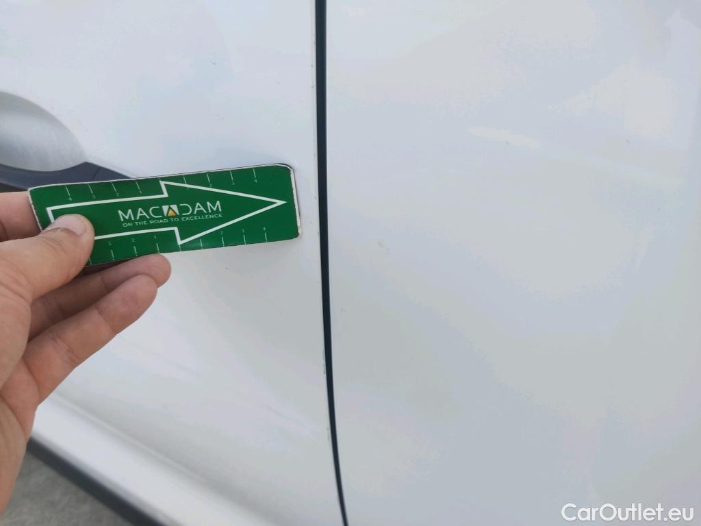  Opel  Vivaro OPEL  / 2019 / 4P / combi 1.5 Diésel 88kW (120CV) L Std Express #16