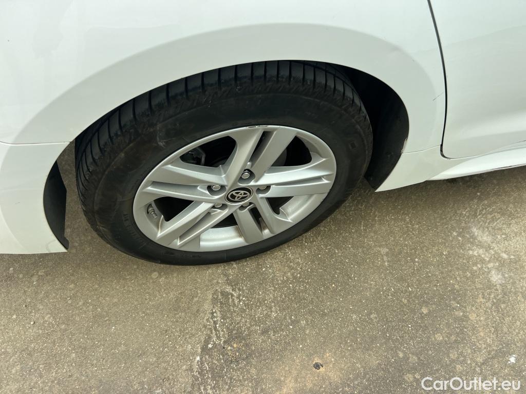  Toyota  Corolla TOYOTA  / 2019 / 5P / familiar 1.8 125H ACTIVE TECH E-CVT TOU SPORT #17