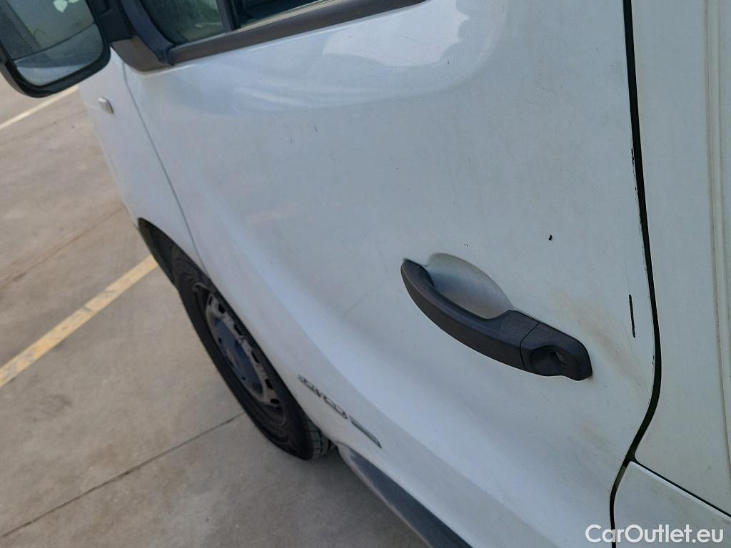  Renault  Trafic  III Combi Combi 9 L1H1 2 8t (8/9 plazas) 1.6 dCi 125CV MT6 E6 #21
