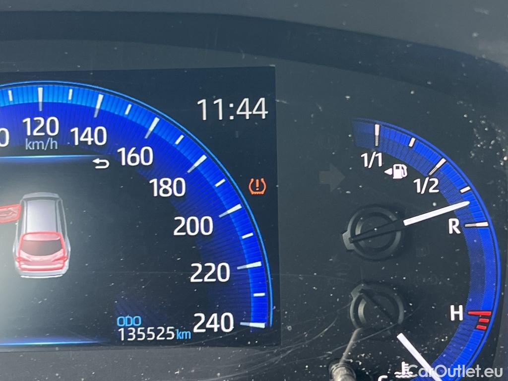  Toyota  Corolla TOYOTA  / 2019 / 5P / familiar 1.8 125H ACTIVE TECH E-CVT TOU SPORT #25