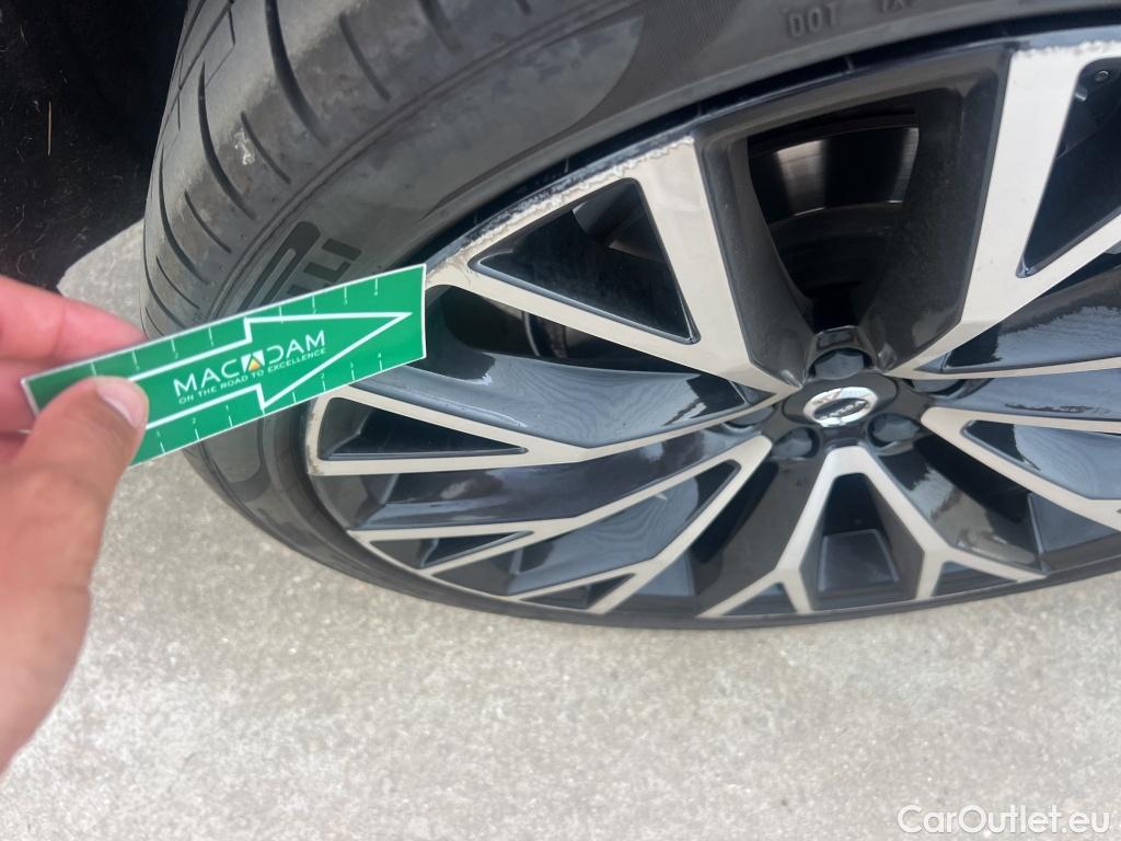  Volvo  XC60 VOLVO  / 2017 / 5P / todoterreno 2.0 T6 AWD Recharge Inscription Auto #13