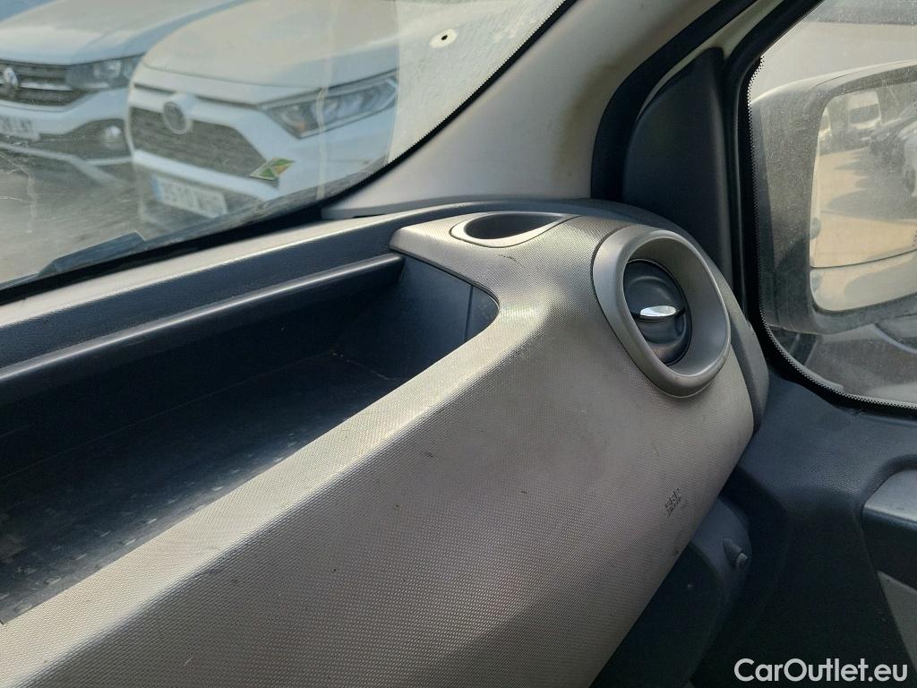  Renault  Trafic  III Combi Combi 9 L1H1 2 8t (8/9 plazas) 1.6 dCi 125CV MT6 E6 #23