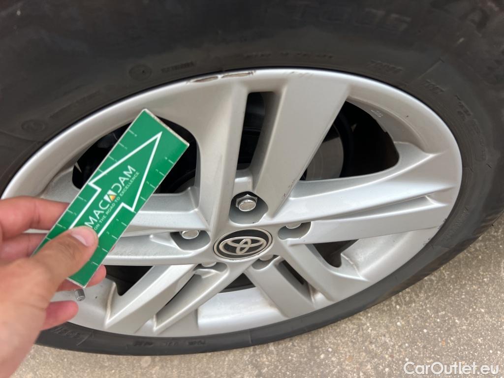  Toyota  Corolla TOYOTA  / 2019 / 5P / familiar 1.8 125H ACTIVE TECH E-CVT TOU SPORT #18
