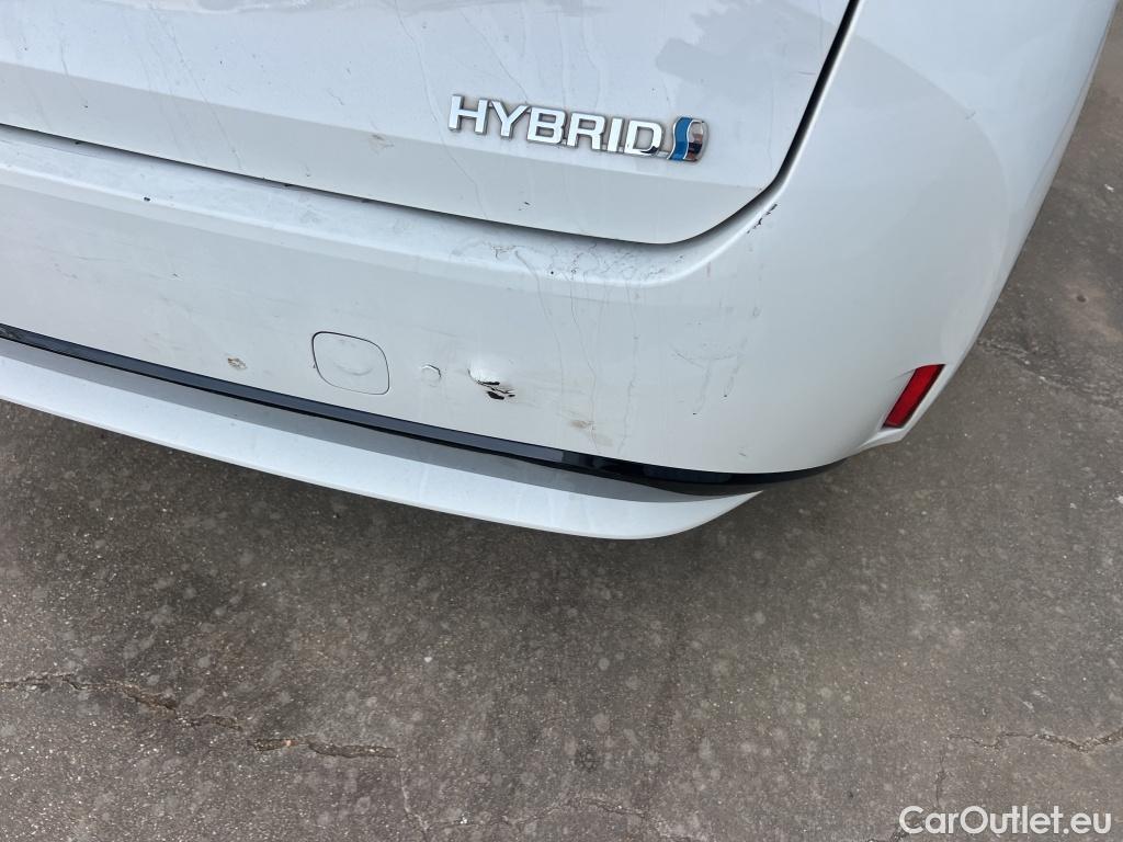  Toyota  Corolla TOYOTA  / 2019 / 5P / familiar 1.8 125H ACTIVE TECH E-CVT TOU SPORT #2