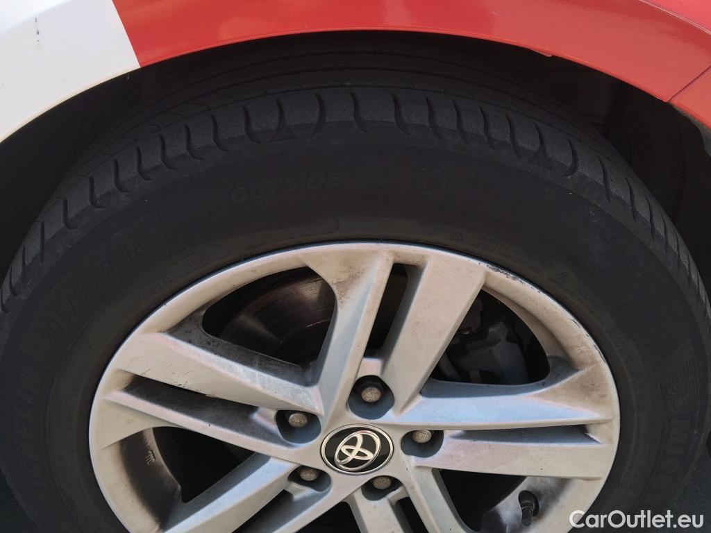  Toyota  Corolla TOYOTA  1.8 125H ACTIVE TECH E-CVT #23
