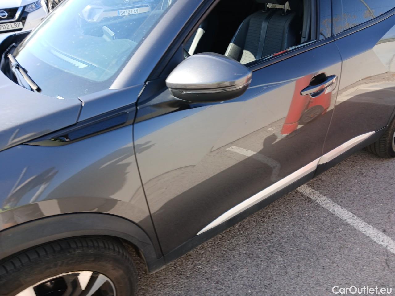  Peugeot  2008  Allure Pack 1.2 PureTech 130CV AT8 E6d #13