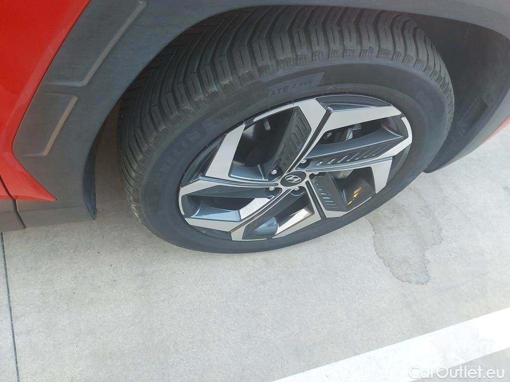  Land Rover  Discovery HYUNDAI Tucson / 2020 / 5P / todoterreno 1.6 TGDI PHEV 195kW Style Auto 4x4 #3