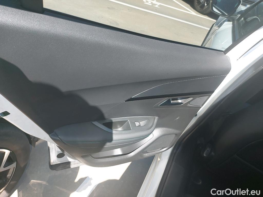  Peugeot  2008  Allure Pack 1.2 PureTech 130CV AT8 E6d #3