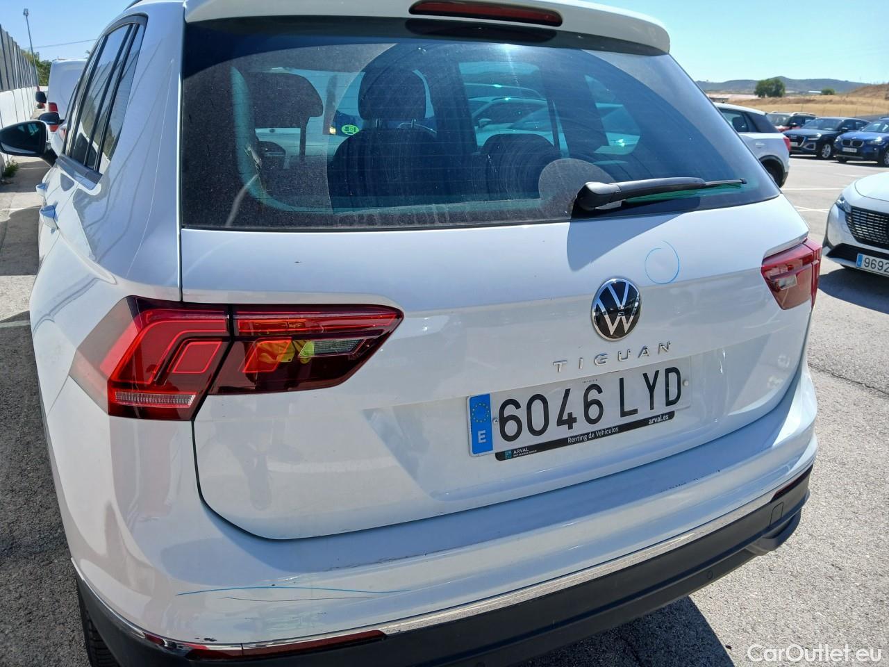  Volkswagen  Tiguan  Life 2.0 TDI 150CV AT7 E6d #18