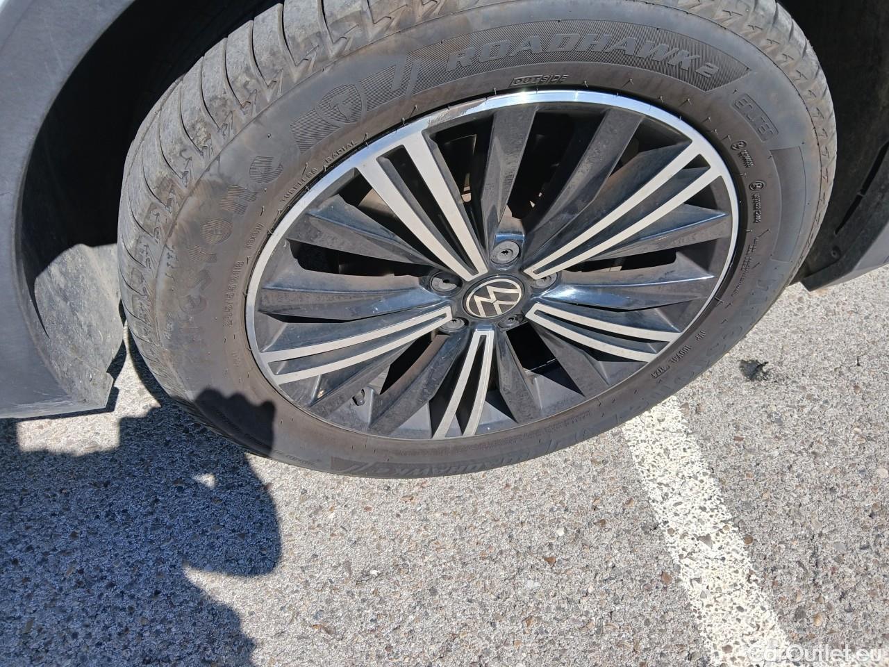  Volkswagen  Tiguan  Life 2.0 TDI 150CV AT7 E6d #23