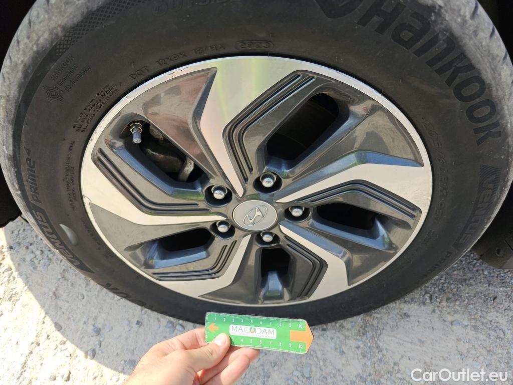  Land Rover  Discovery HYUNDAI Kona / 2020 / 5P / todoterreno 1.6 GDI HEV Maxx DCT #12