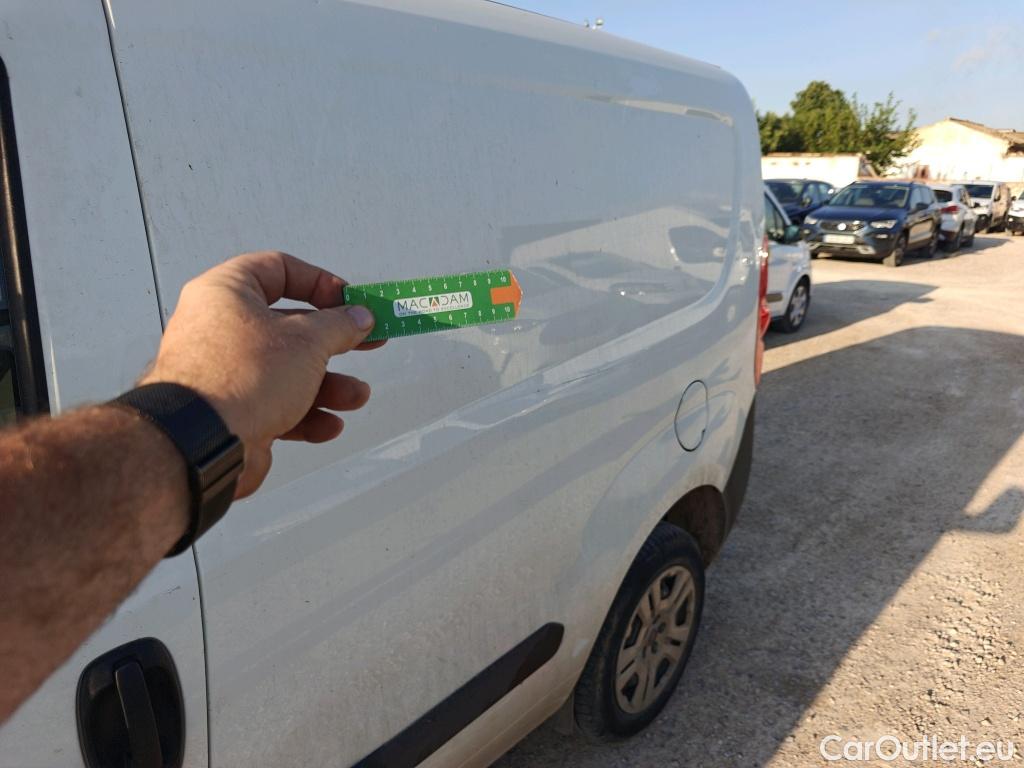  Fiat  Doblo FIAT Doblò Cargo/2015/4P/furgón derivado de turismo Cargo SX 1.3 Mjet 70 kW (95 CV) #1