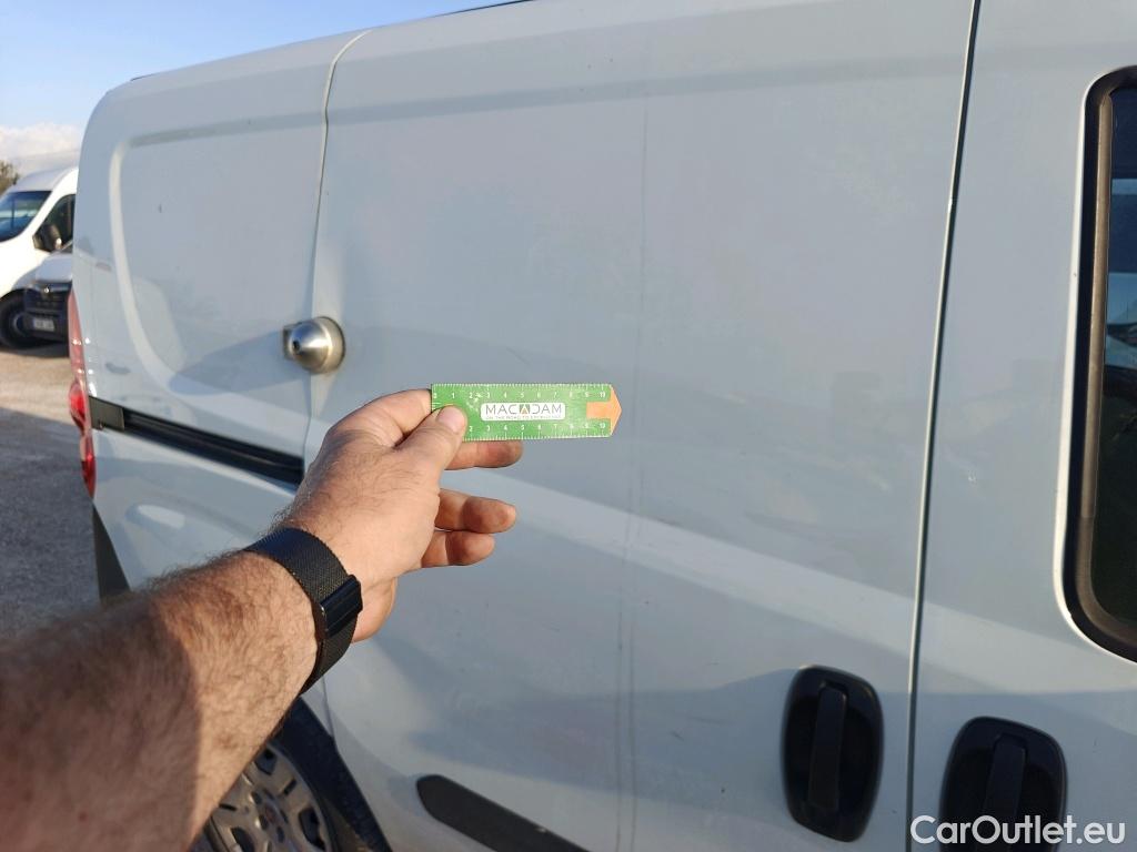  Fiat  Doblo FIAT Doblò Cargo/2015/4P/furgón derivado de turismo Cargo SX 1.3 Mjet 70 kW (95 CV) #8
