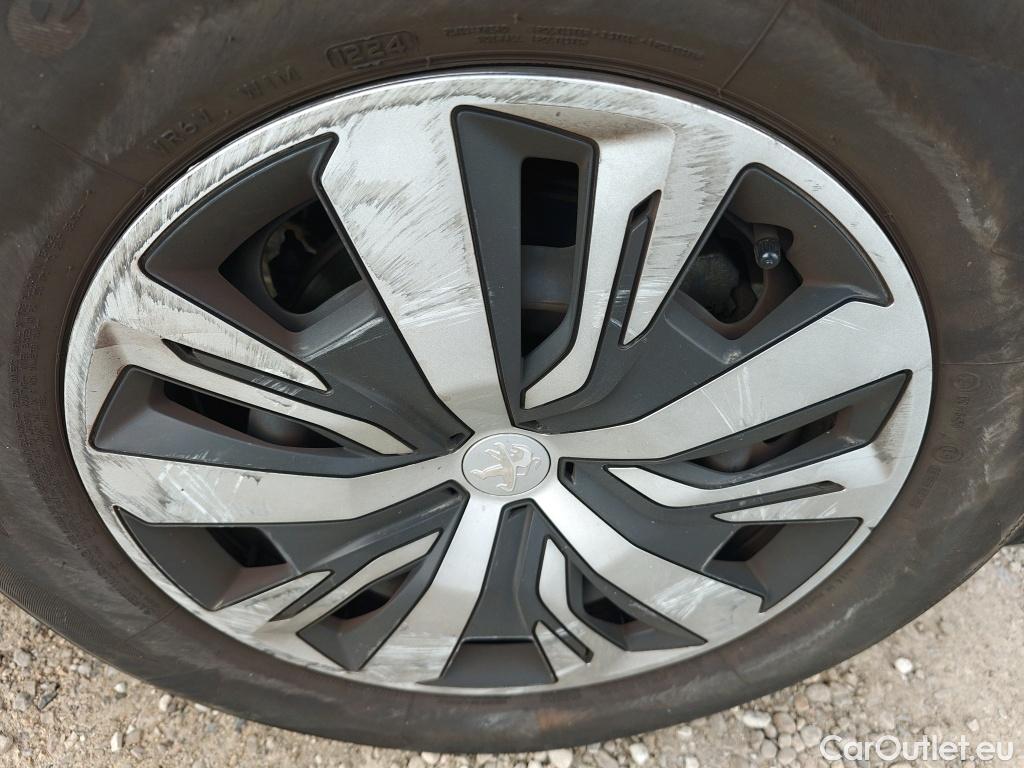  Peugeot  2008  Active 1.2 PureTech 100CV MT6 E6d #38