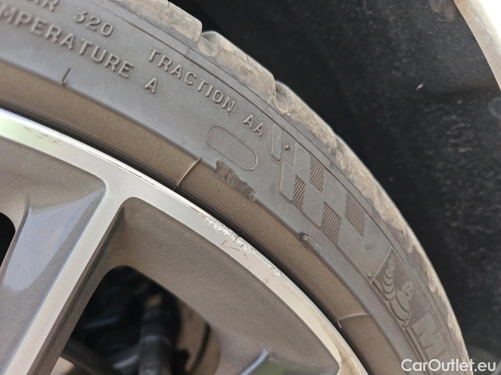  Mercedes  E-Klasse Clase E E 220 d 4Matic (238.315) AMG Line 195CV AT9 E6dT #2