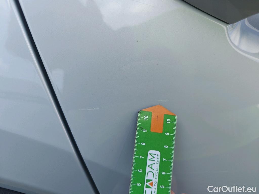  Volvo  XC 40 VOLVO XC40 / 2017 / 5P / todoterreno 1.5 T4 Twin Recharge R-Design Auto #2
