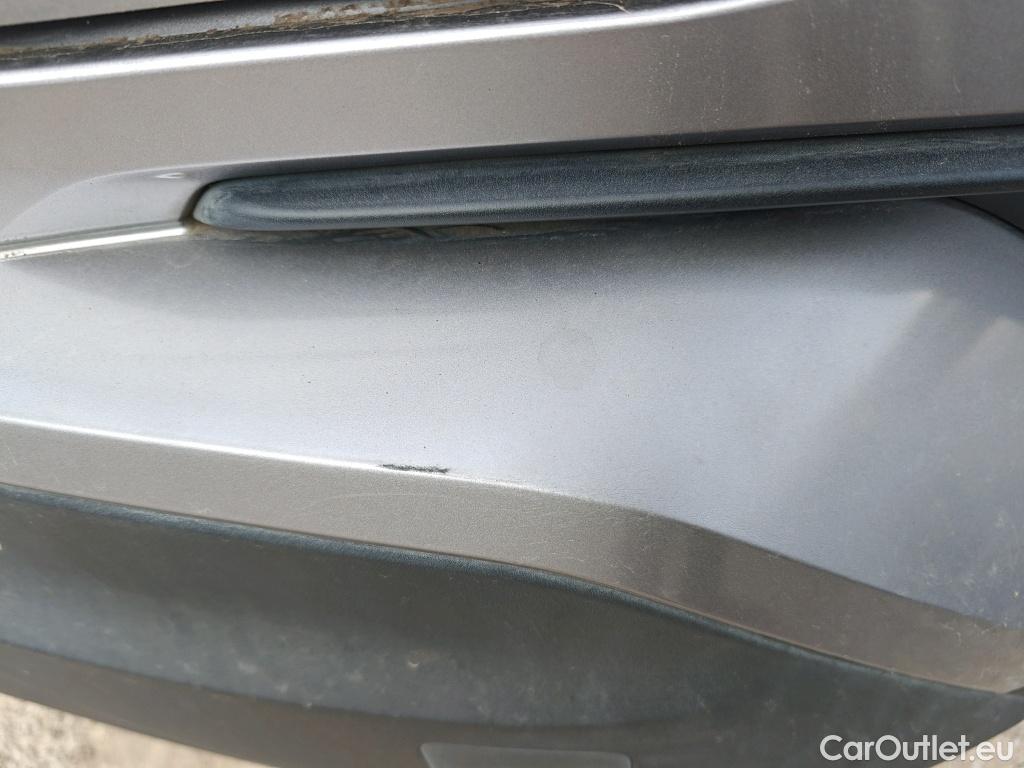  Toyota  C-HR TOYOTA  / 2016 / 5P / todoterreno 1.8 125H Advance (CX) #37