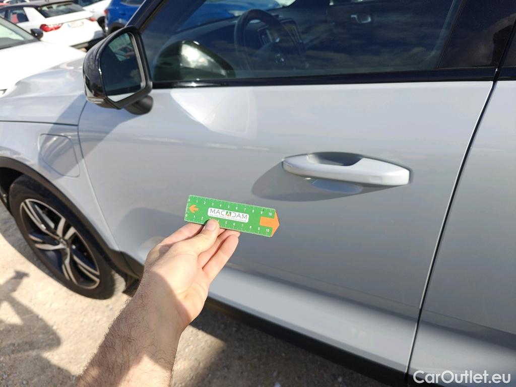  Volvo  XC 40 VOLVO XC40 / 2017 / 5P / todoterreno 1.5 T4 Twin Recharge R-Design Auto #36