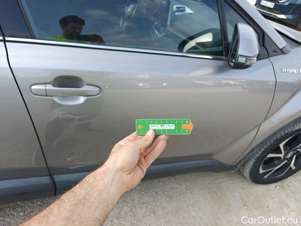  Toyota  C-HR TOYOTA  / 2016 / 5P / todoterreno 1.8 125H Advance (CX) #1