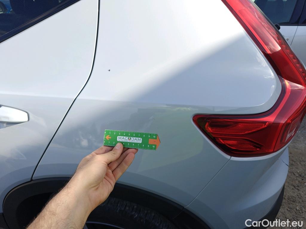  Volvo  XC 40 VOLVO XC40 / 2017 / 5P / todoterreno 1.5 T4 Twin Recharge R-Design Auto #32