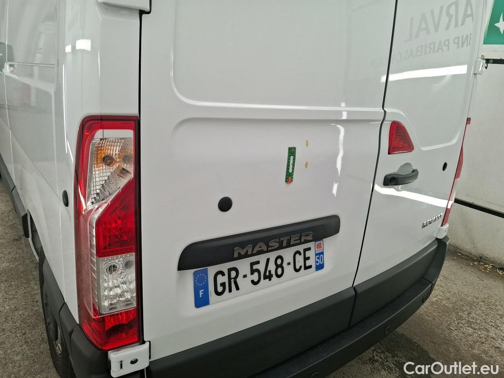  Renault  Master RENAULT   2019  4P  Fourgon tôlé FG Tr CF F3300 L2H2 Blue dCi 135 #25