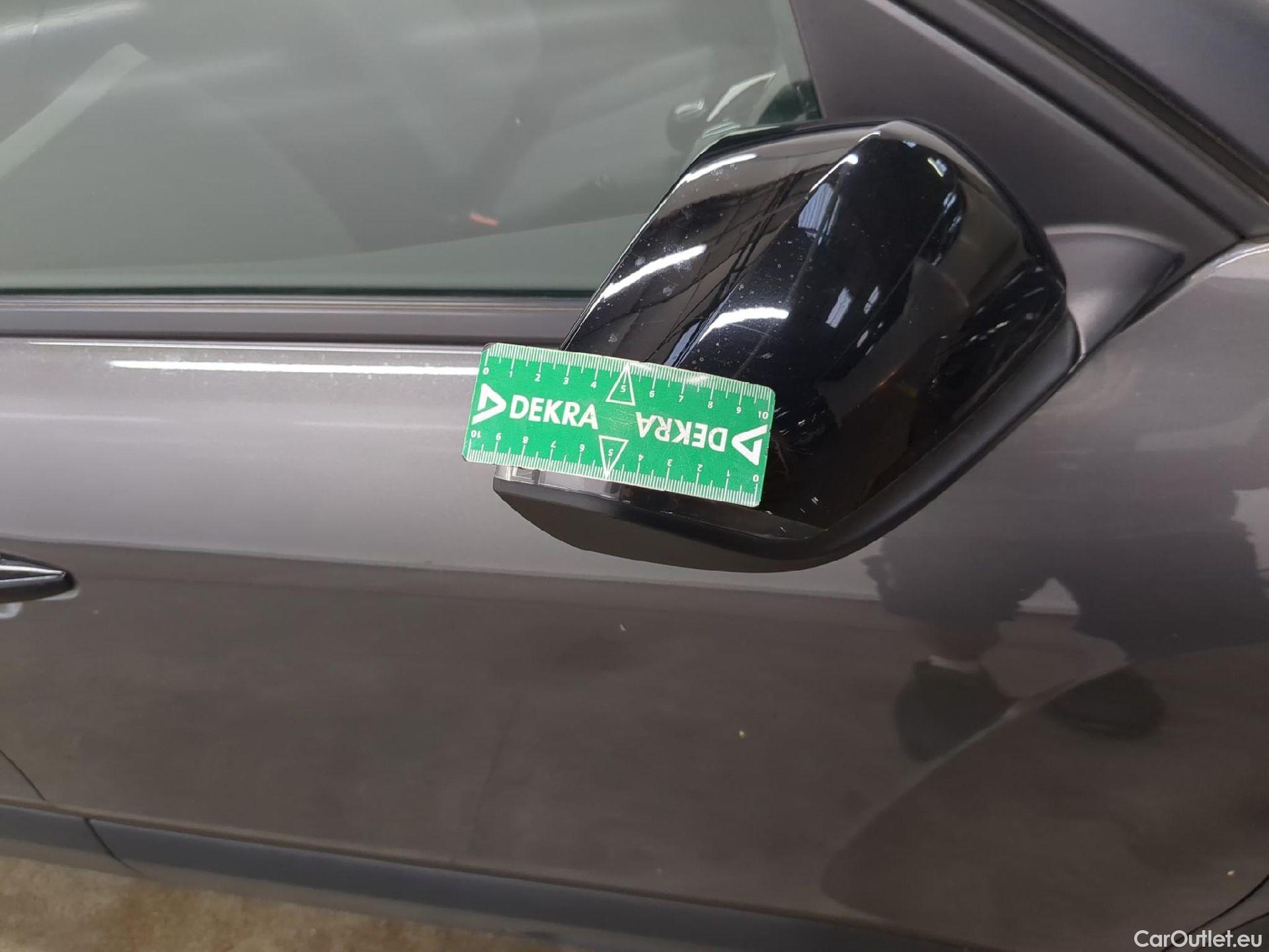  Citroen  C4  Berline Live Pack Business R 1.5 BlueHDI 110CV BVM6 E6d #14