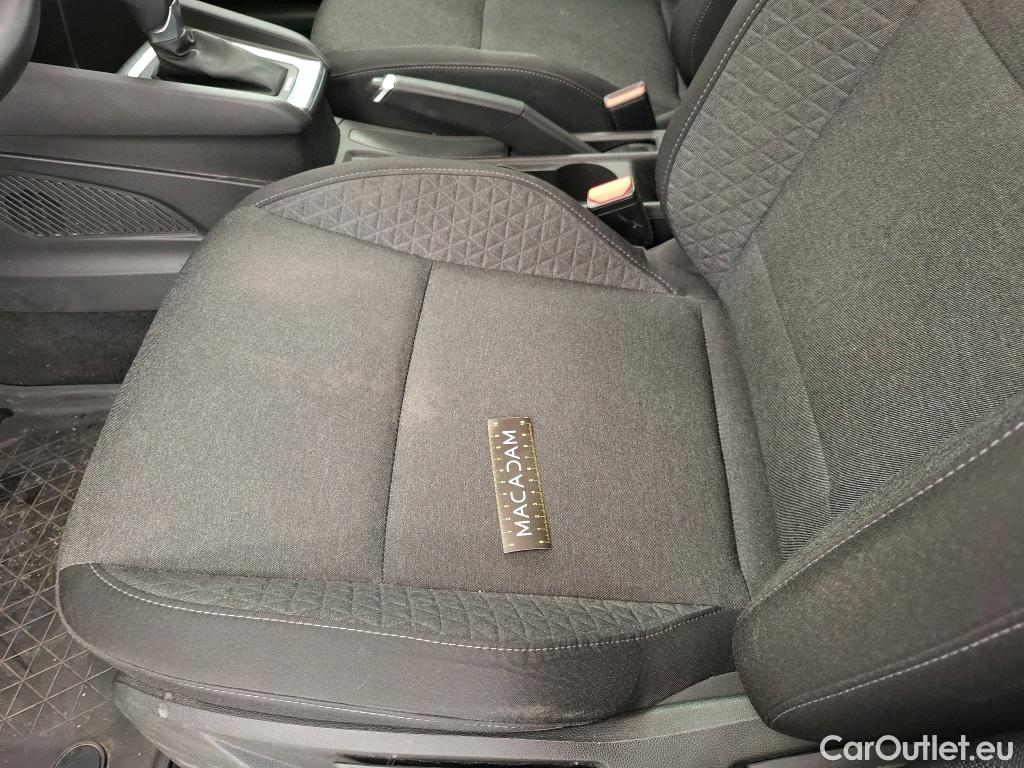  Renault  Clio  V Business Réversible 1.6 E-TECH Hybrid 140CV BVA6 E6d #7