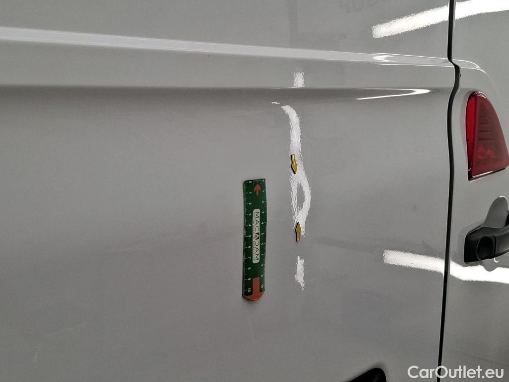  Renault  Master RENAULT   2019  4P  Fourgon tôlé FG Tr CF F3300 L2H2 Blue dCi 135 #26