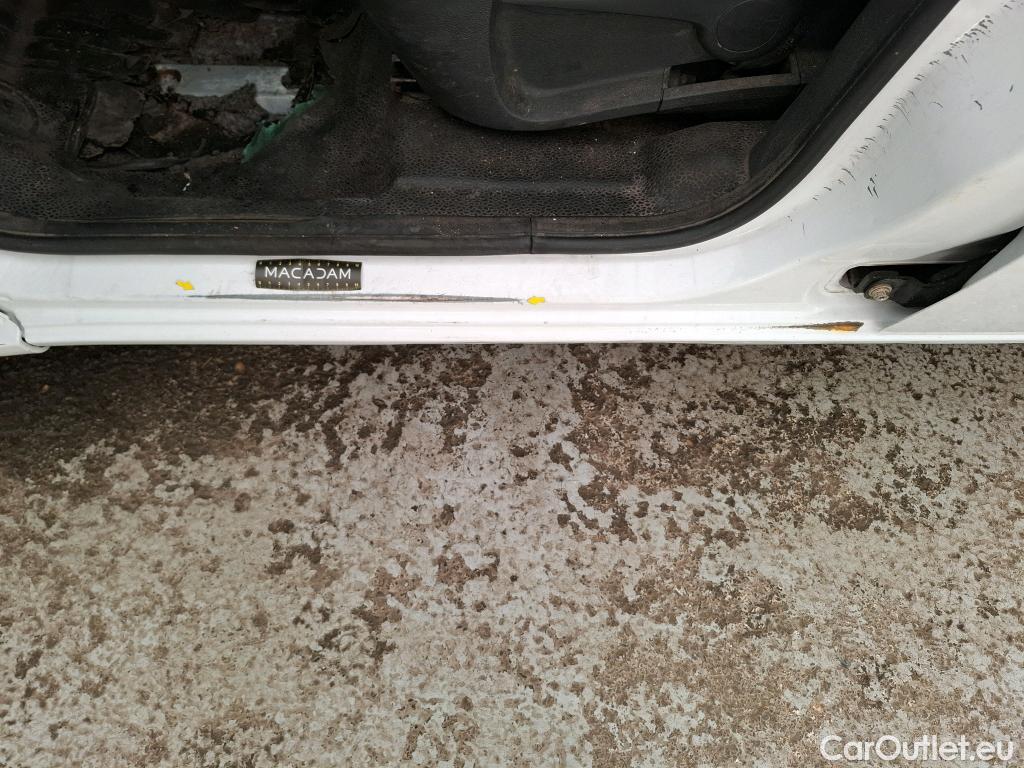  Renault  Kangoo  Express Maxi Confort - Cab. Appr. 1.5 dCi 90CV BVM5 E6 #31