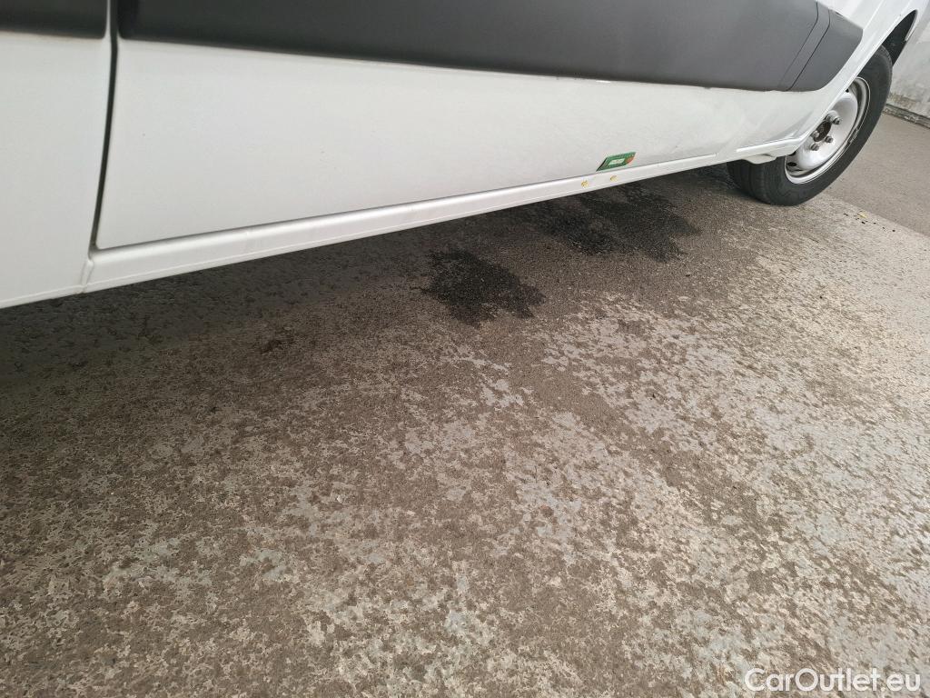  Renault  Master RENAULT   2019  4P  Fourgon tôlé FG Tr CF F3300 L2H2 Blue dCi 135 #17
