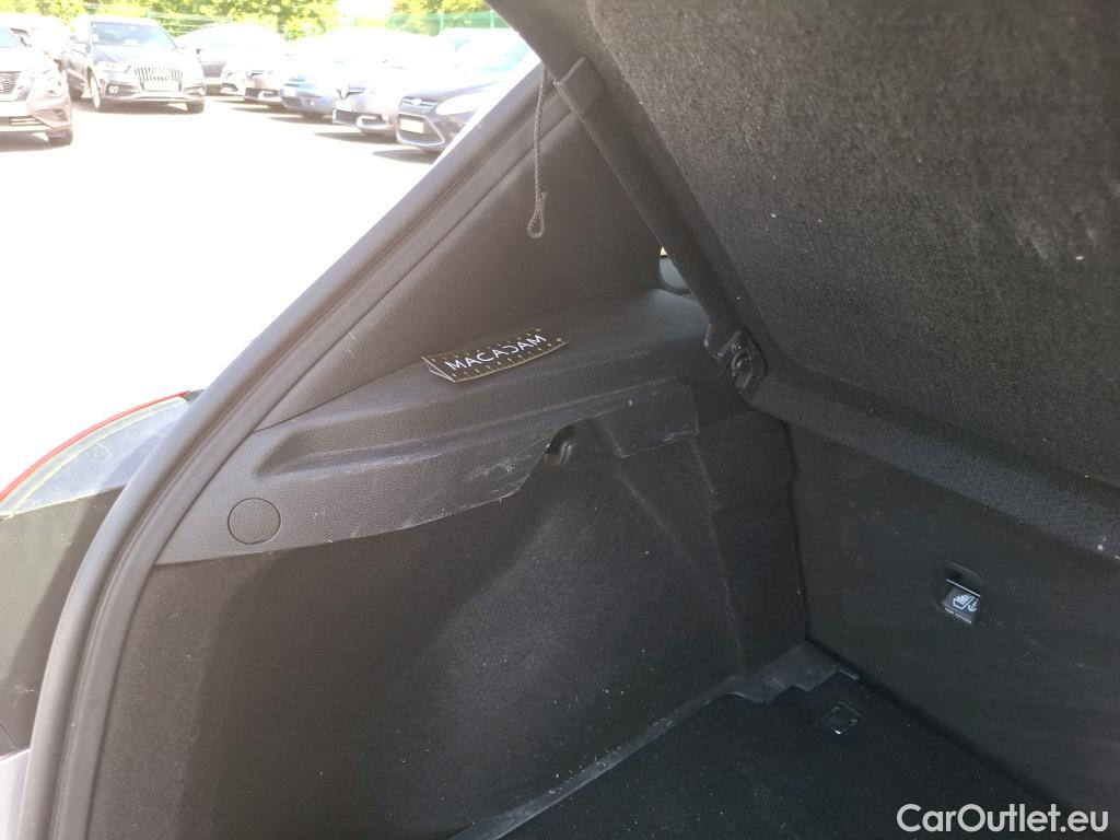  Hyundai  i30 HYUNDAI  / 2016 / 5P / Berline 1.6 CRDI 115 DCT-7 EDITION #MONDIAL 2019(SP) #88
