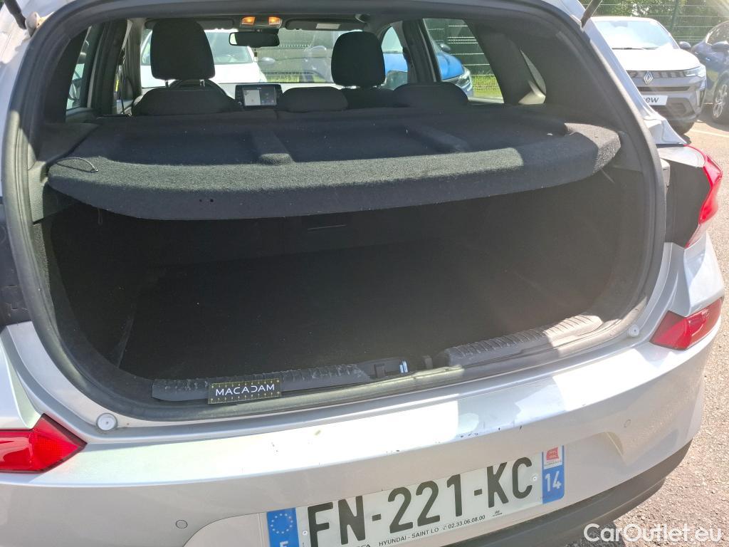  Hyundai  i30 HYUNDAI  / 2016 / 5P / Berline 1.6 CRDI 115 DCT-7 EDITION #MONDIAL 2019(SP) #47