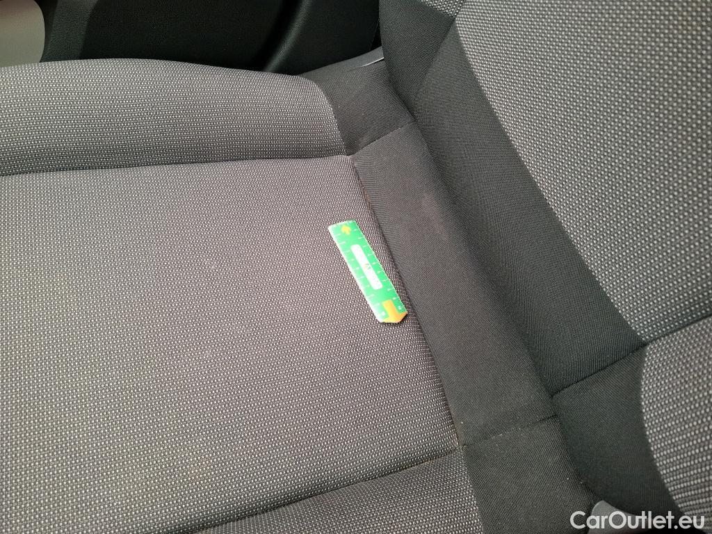  Citroen  C3  Shine 1.2 PureTech 110CV BVA6 6E #4