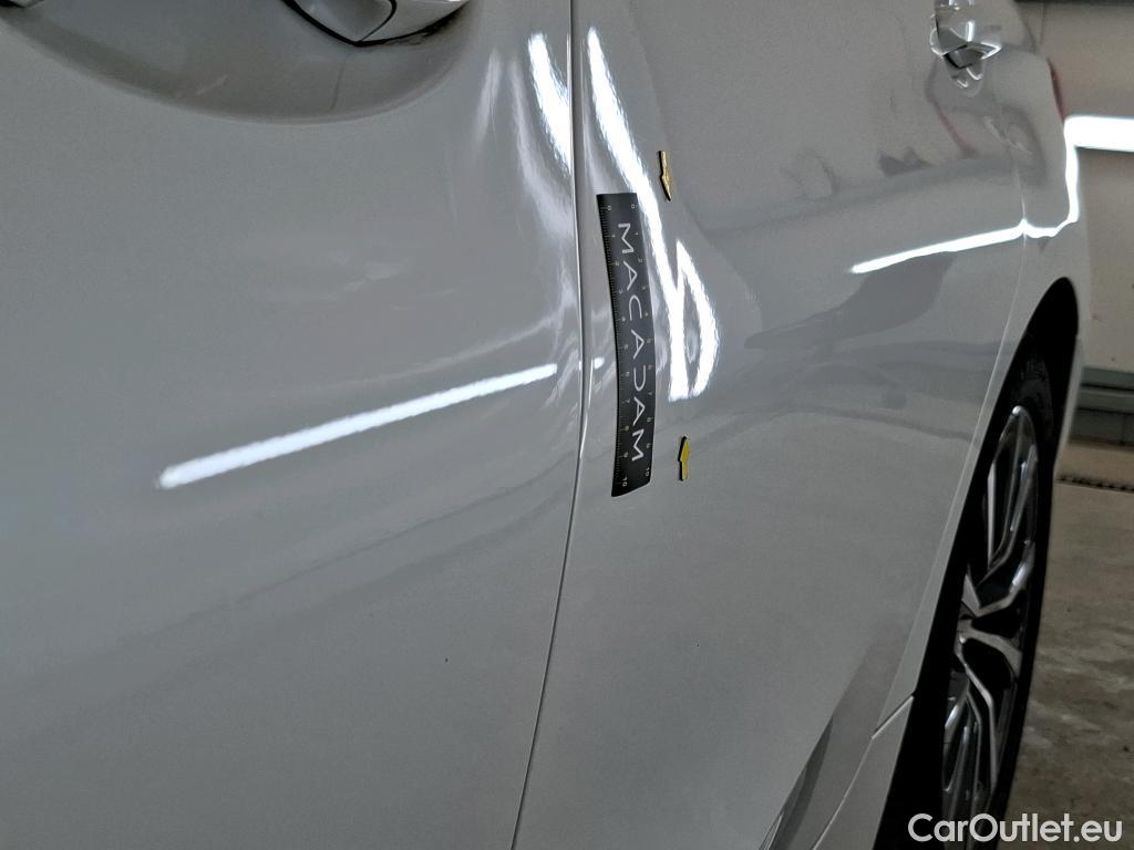  Bmw  Serie 3 BMW Série 3 Touring / 2019 / 5P / Break 316d 122ch Business Design BVA8 #2