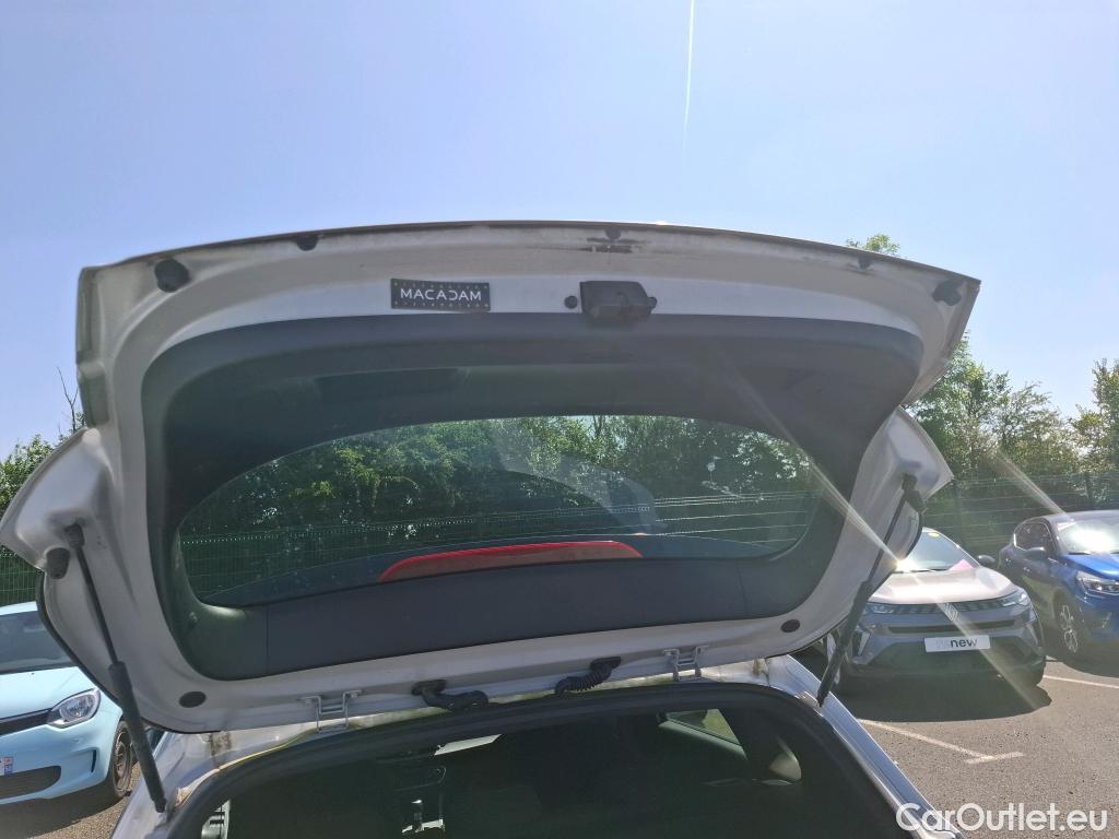  Hyundai  i30 HYUNDAI  / 2016 / 5P / Berline 1.6 CRDI 115 DCT-7 EDITION #MONDIAL 2019(SP) #67