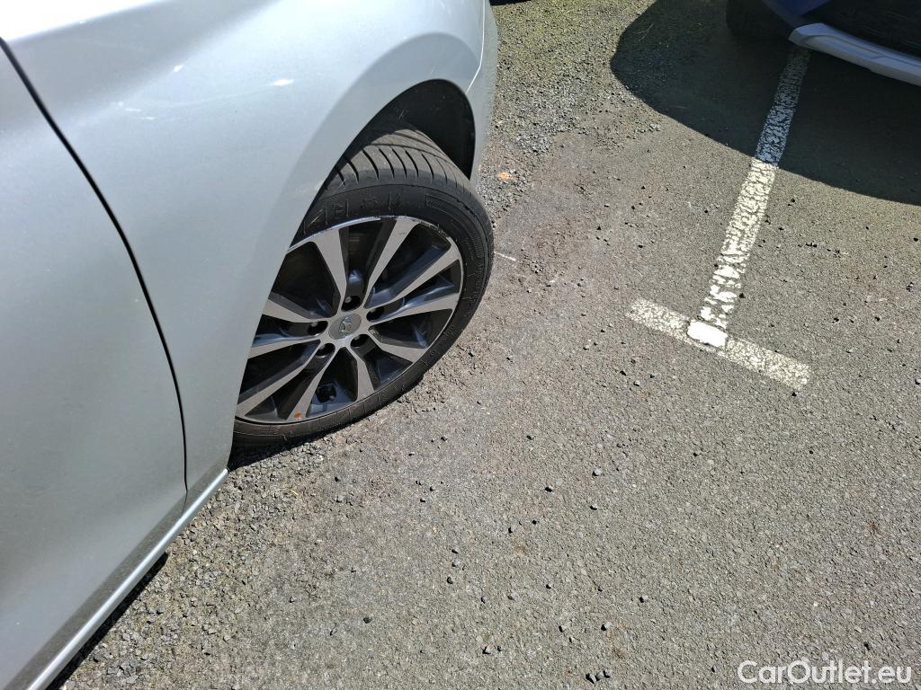  Hyundai  i30 HYUNDAI  / 2016 / 5P / Berline 1.6 CRDI 115 DCT-7 EDITION #MONDIAL 2019(SP) #45