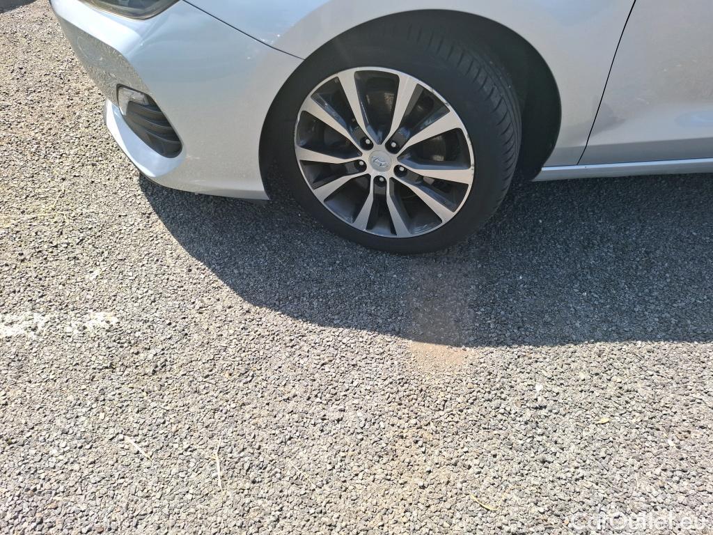  Hyundai  i30 HYUNDAI  / 2016 / 5P / Berline 1.6 CRDI 115 DCT-7 EDITION #MONDIAL 2019(SP) #21