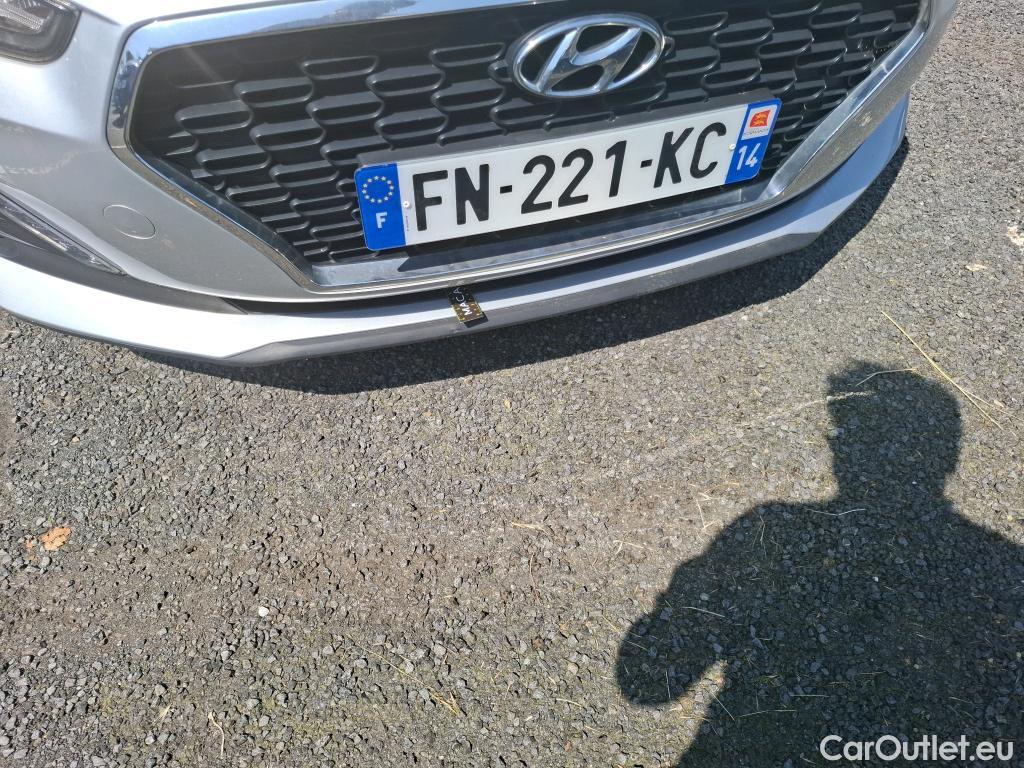  Hyundai  i30 HYUNDAI  / 2016 / 5P / Berline 1.6 CRDI 115 DCT-7 EDITION #MONDIAL 2019(SP) #53